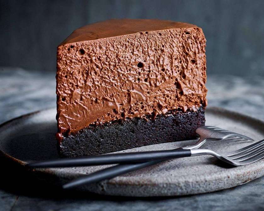 Chocolate mousse cake