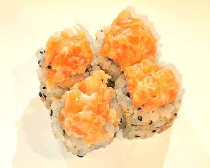 Spicy Salmon Gunkan