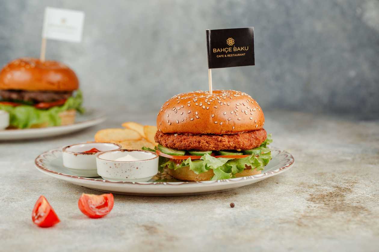 Crispy chicken burger