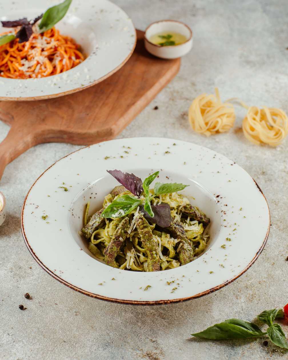 Tagleatelli pesto beef