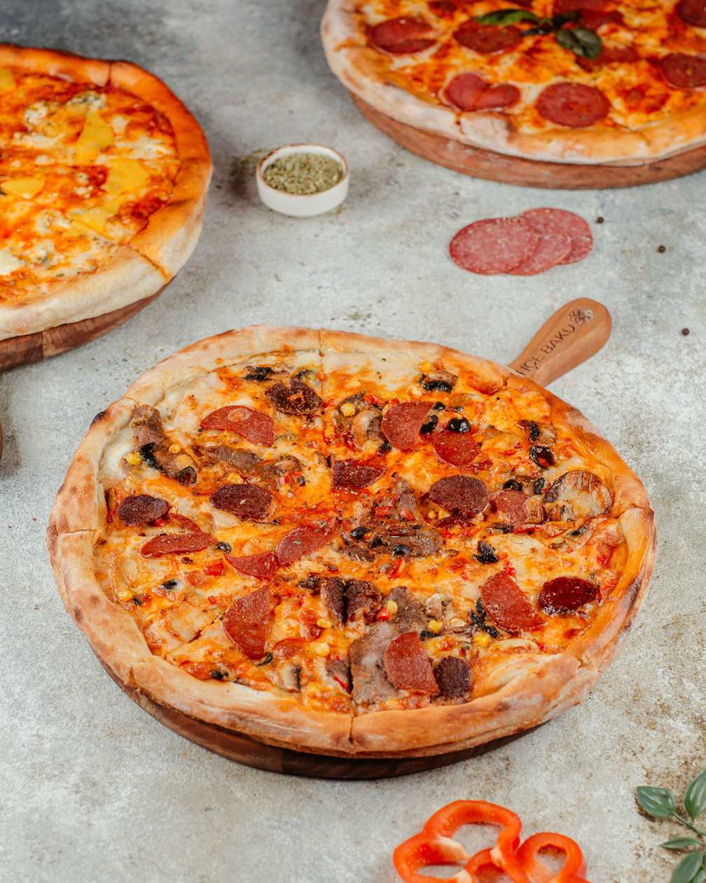 Bahçe pizza  (qarışıq)