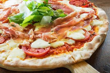 Crudo e Recula Pizza