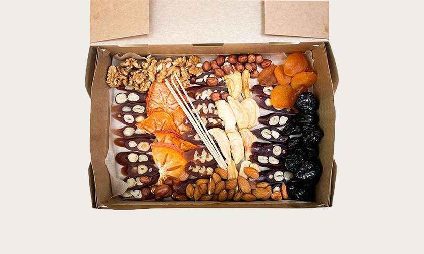 Churchkhela and Dried Fruit ჩურჩხელა და ჩირი