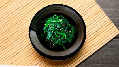 Goma wakame salad