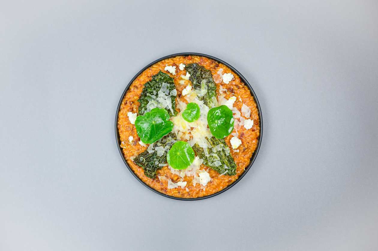 Tomato risotto with saffron