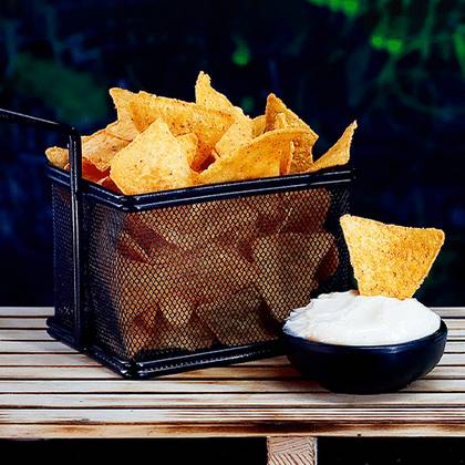 Nachos z sosem serowym