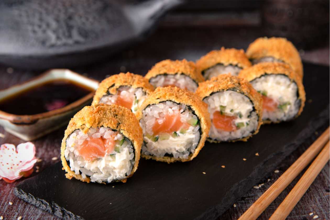 🎁 2-for-1 Salmon Hot Roll 8 Pieces
