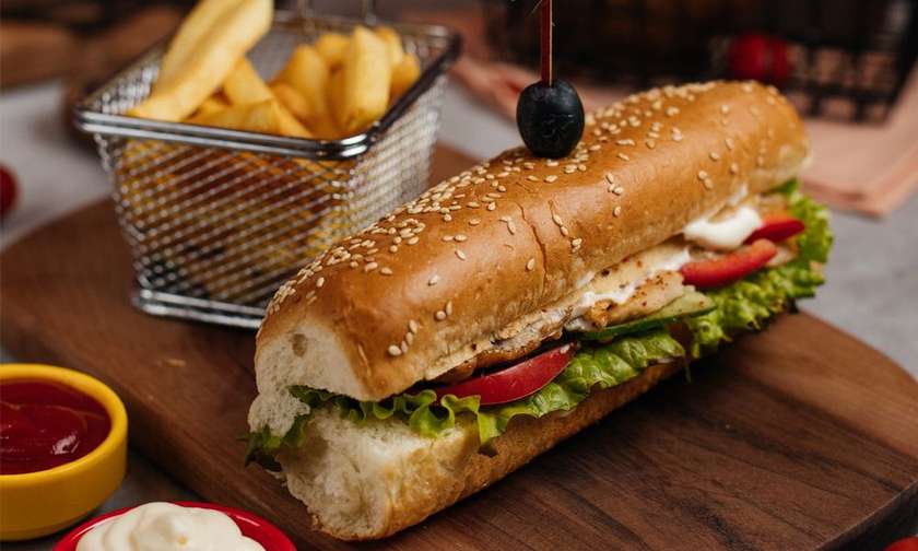 Chicken sandwich + FRİES