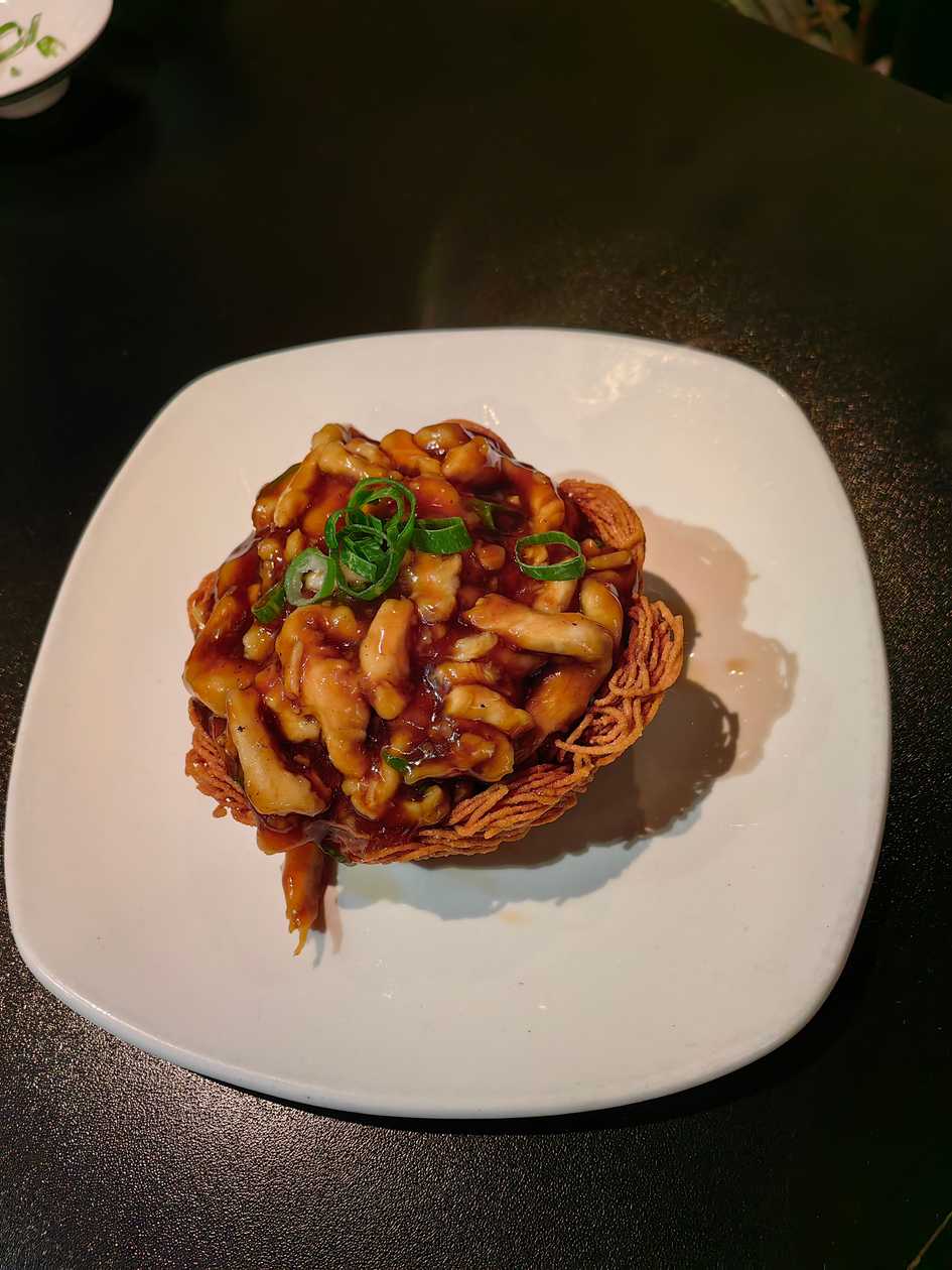 Yuxian Pork In 'Birds' Nest