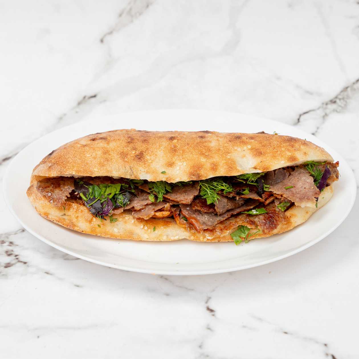 Dönər çörəkdə (Ət)