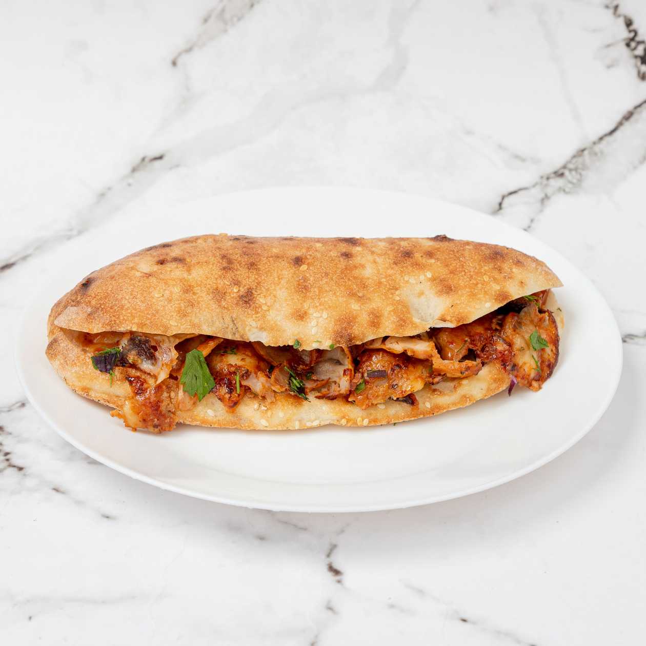 Dönər çörəkdə (Toyuq)