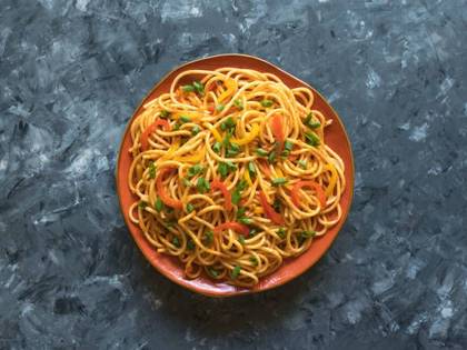 Veg Hakka Noodles