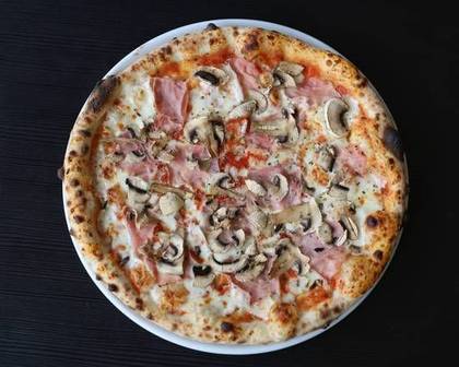Prosciutto and Mushroom Pizza