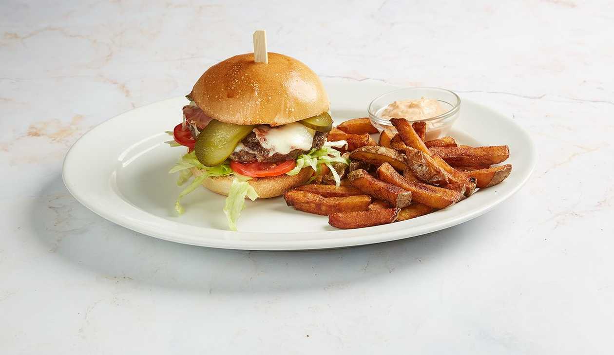 Classic Burger with fries and homemade dressing