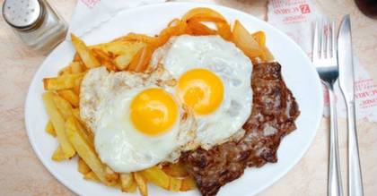 Bitoque de Vaca com 2 ovos + arroz e batata