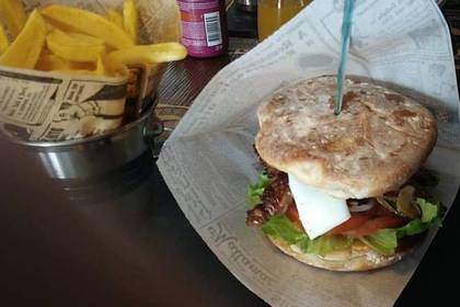 Prego no Bolo do Caco