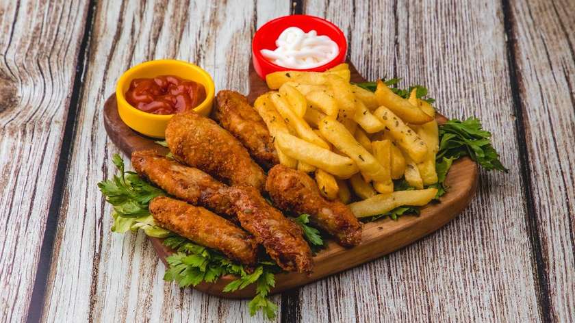 Chicken Wing with French Fries