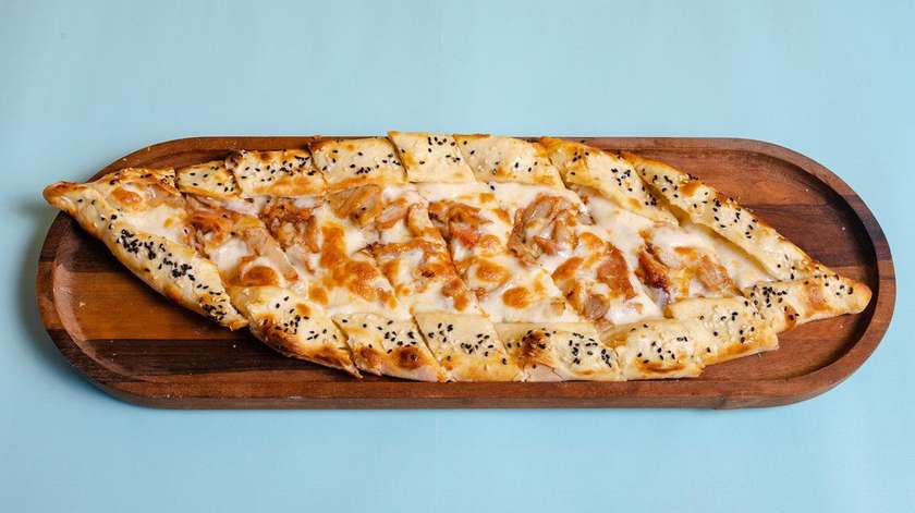 Pide with Chicken and Mushrooms