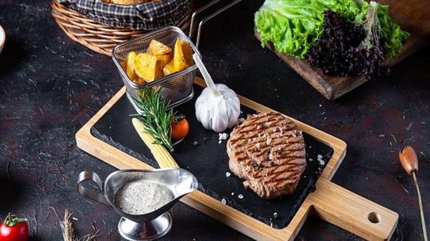 Steak in Spicy Sauce