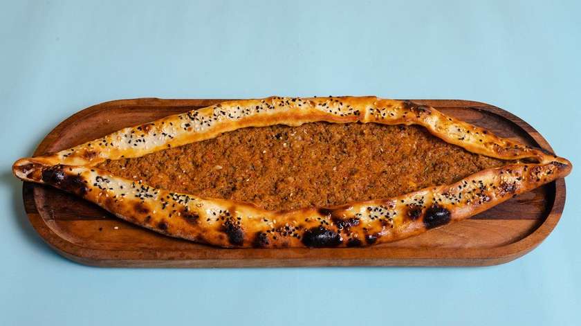 Pide with Minced Meat