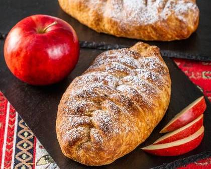 Croissant Apple