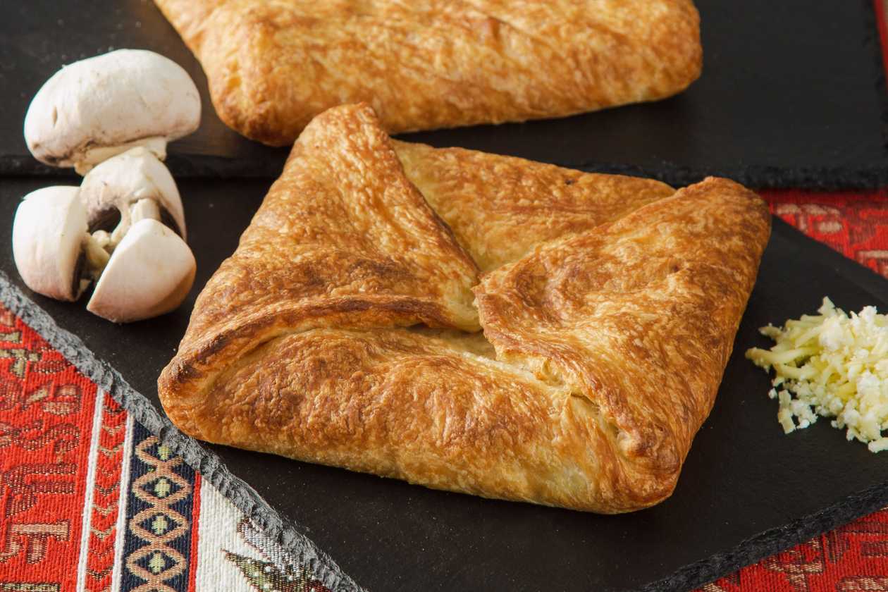 Khachapuri Champignons and Cheese