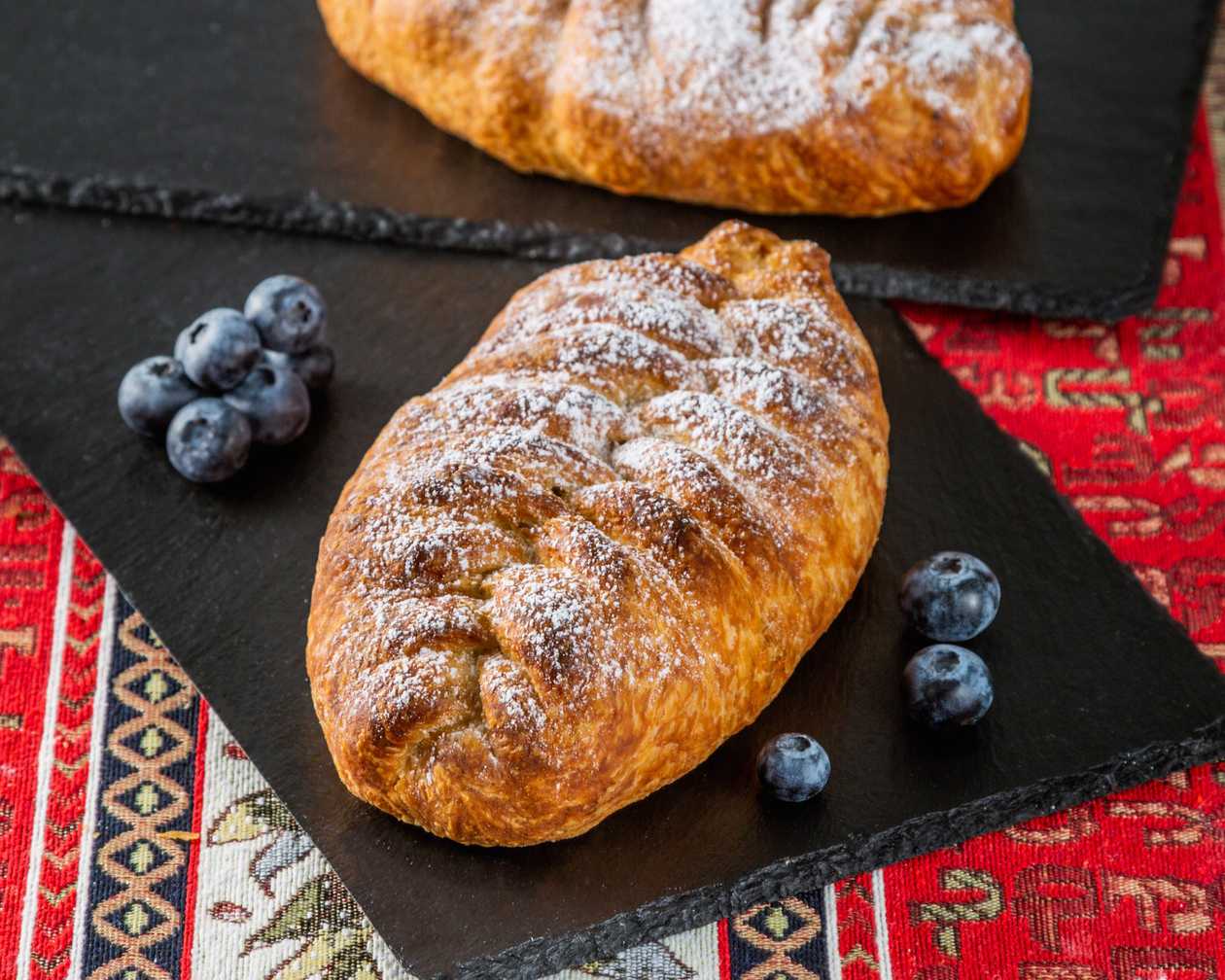 Croissant Blueberry