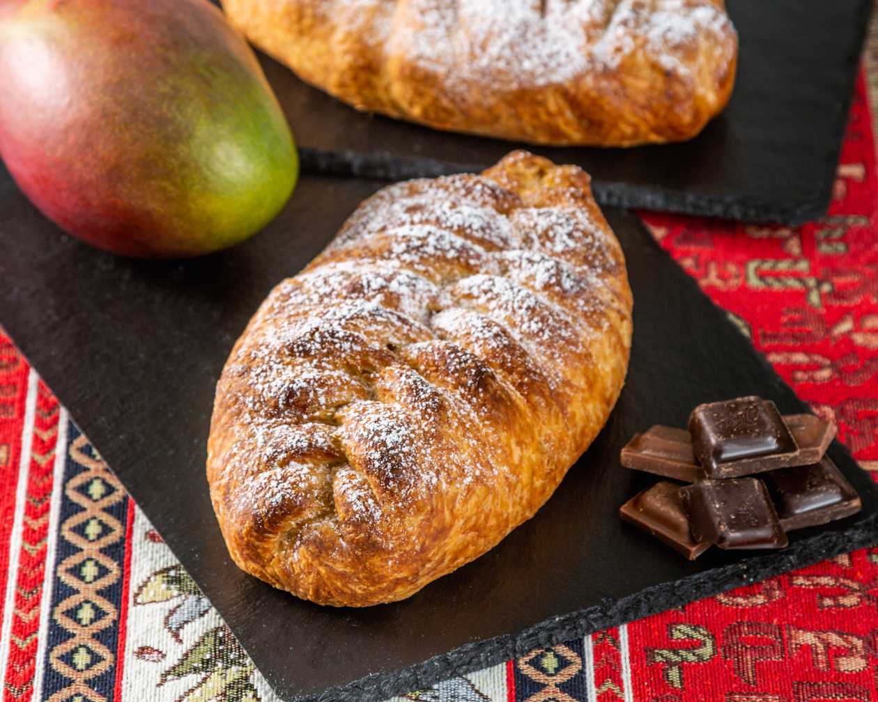 Croissant Mango Chocolate