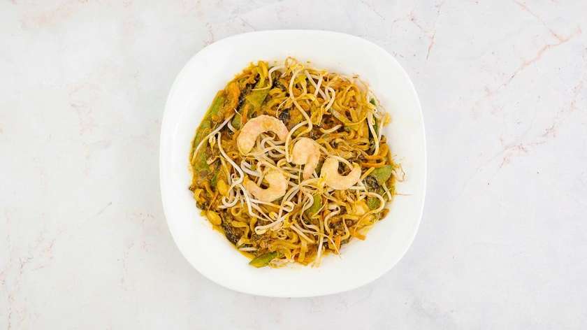 K026 Pad thai with shrimp