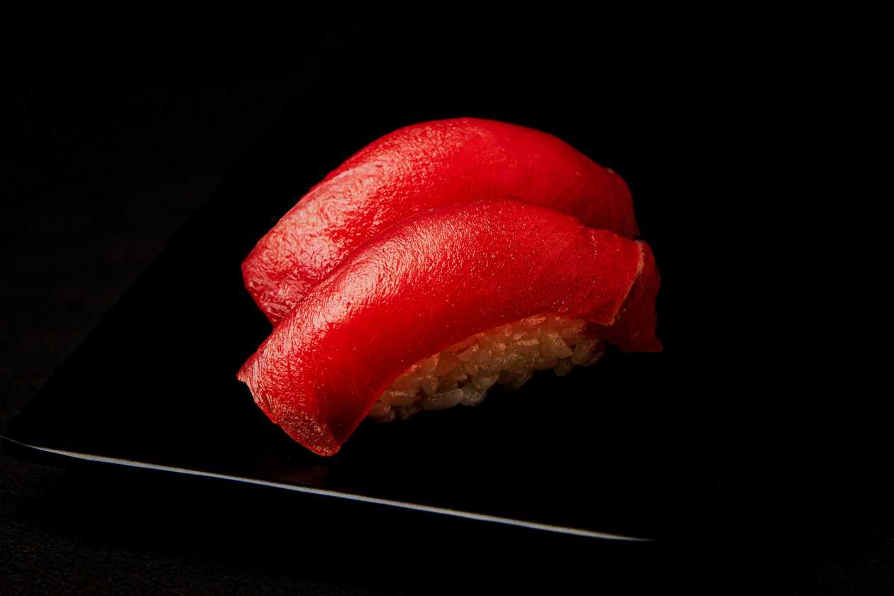 Maguro nigiri