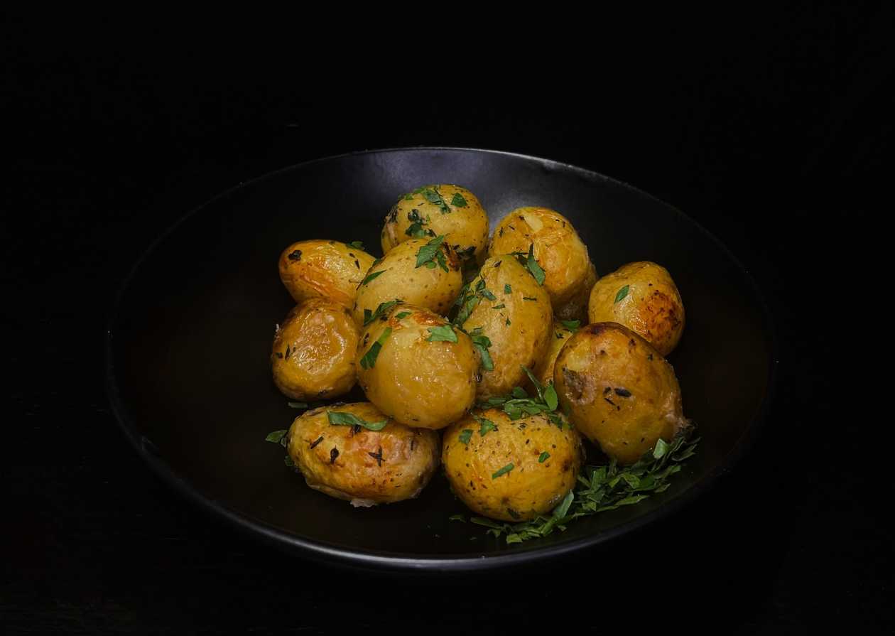 Oven-baked potatoes