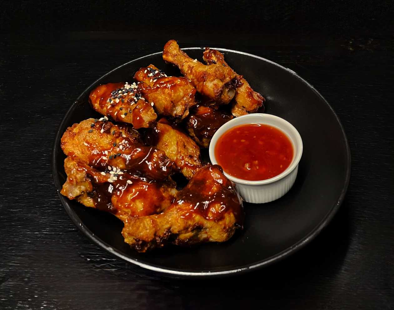 Buffalo chicken wings with Sweet chilli sauce - 10 pcs