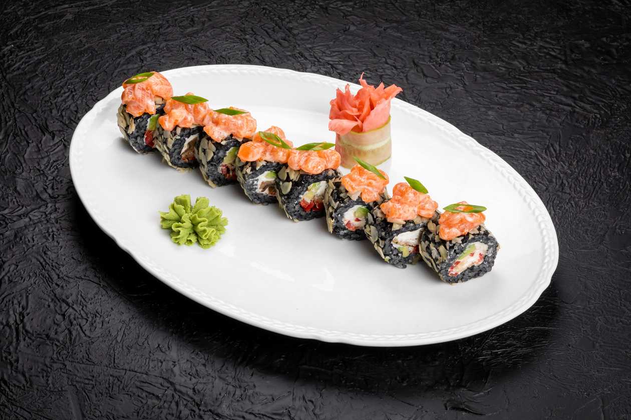 Black roll with almonds