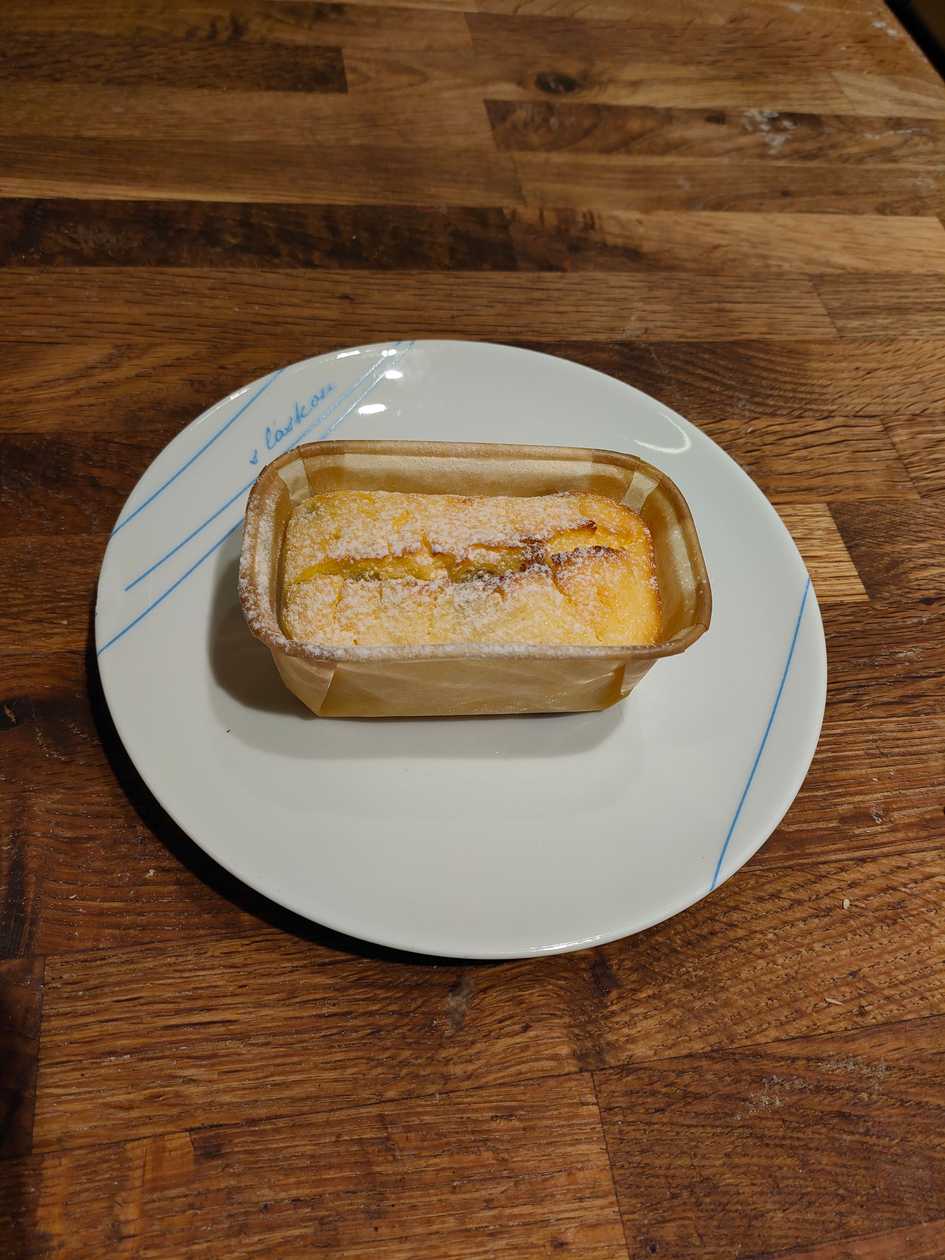 Sweet Cheese Pastry with Raisins and Corn Polenta