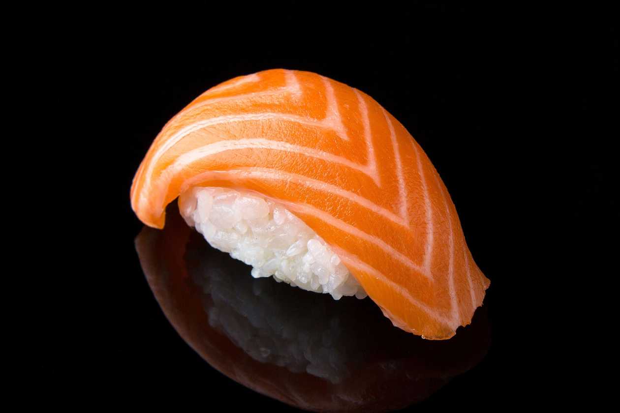 Nigiri salmon