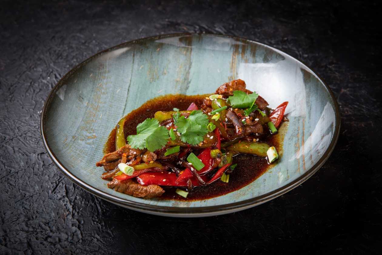 Beef with vegetables in Hoisin sauce