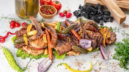 Rich men platter on the grill for 4 people