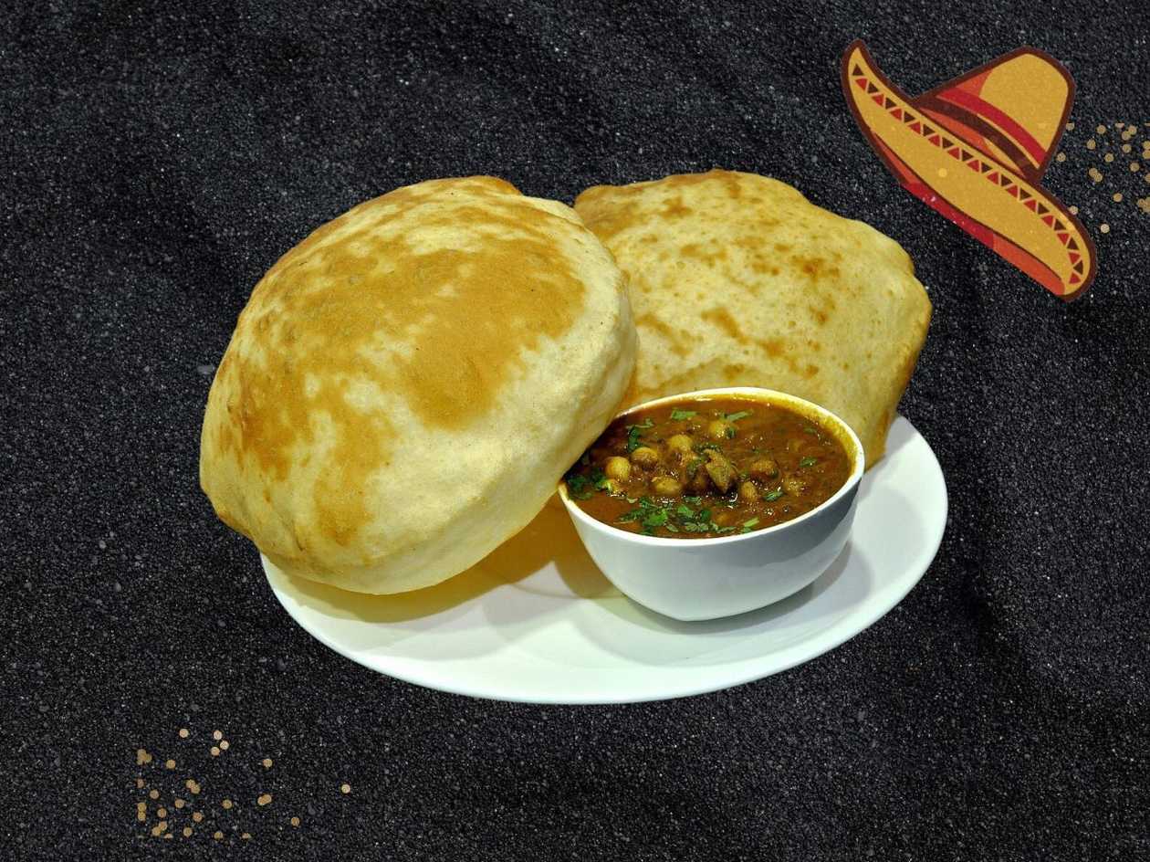 CHOLE BHATURE