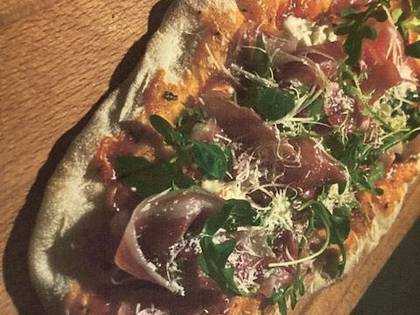 600g sourdough Roman pinsa Prosciutto + Gasteiner tin 0.33l FREE