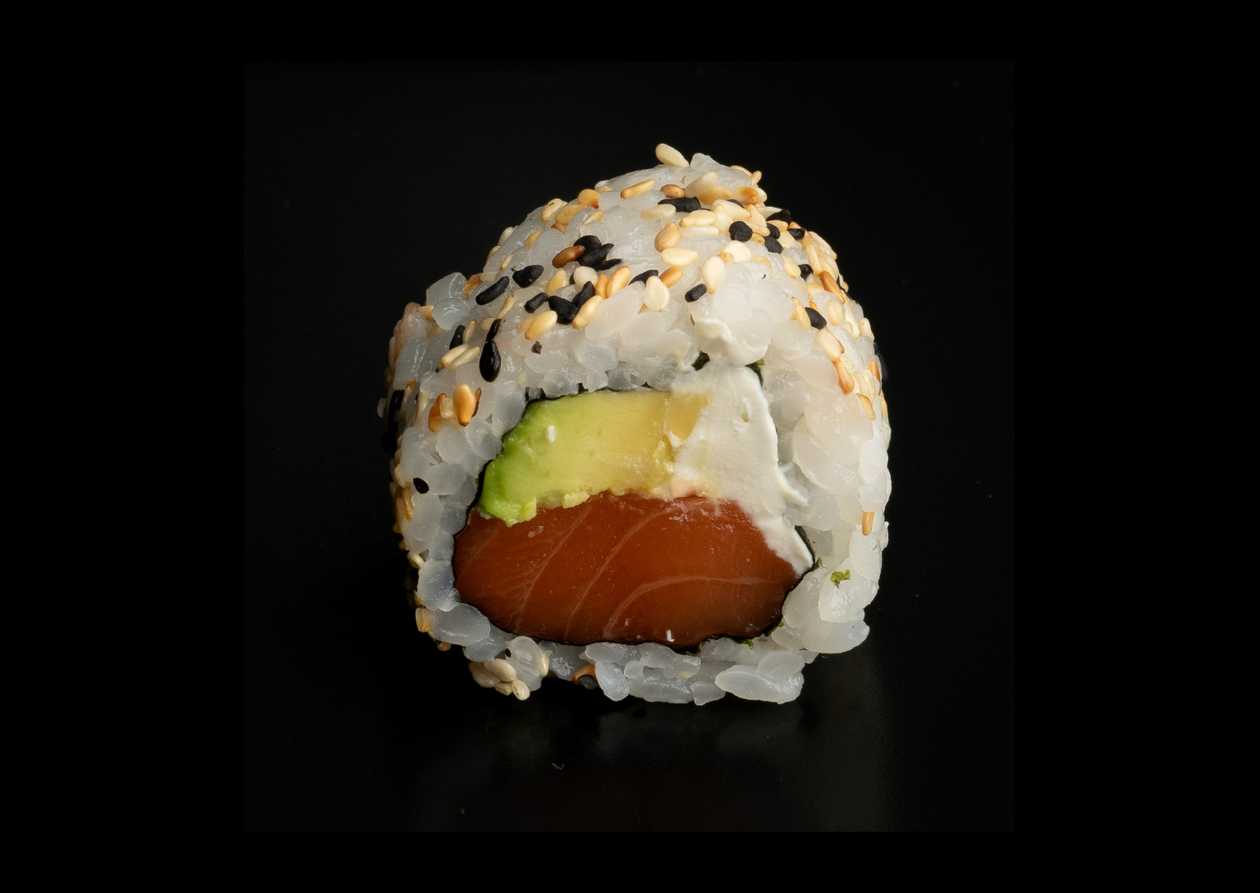 Uramaki salmon