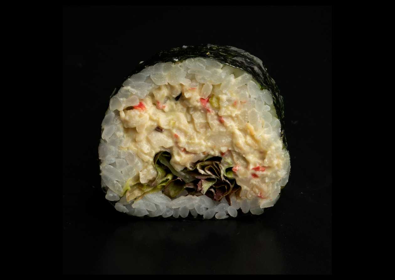 Futomaki crab salad