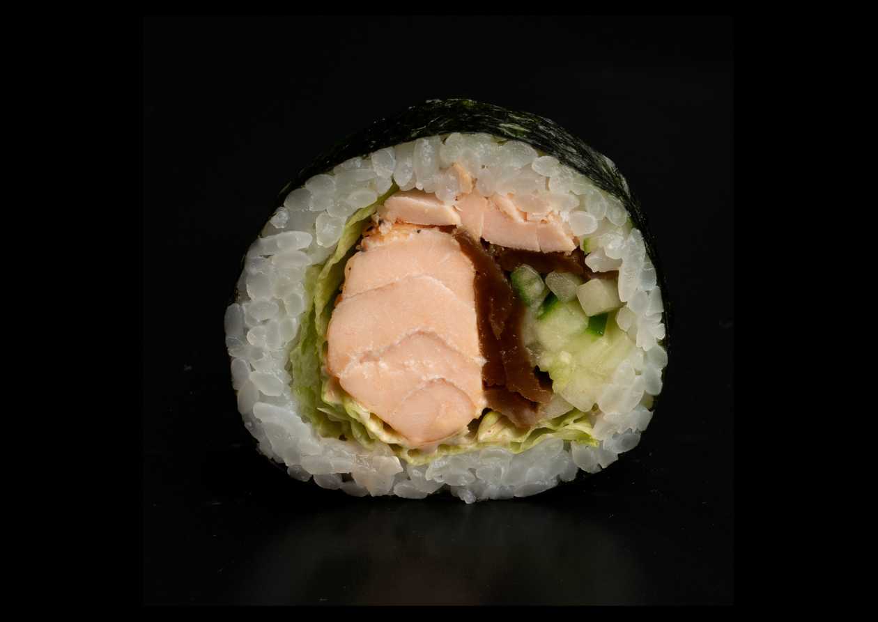 Futomaki grilled salmon