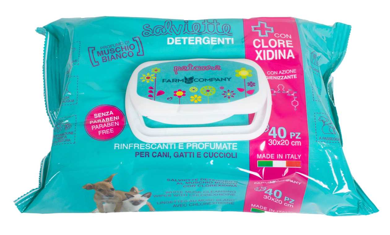 Wet cleaning wipes for pets
