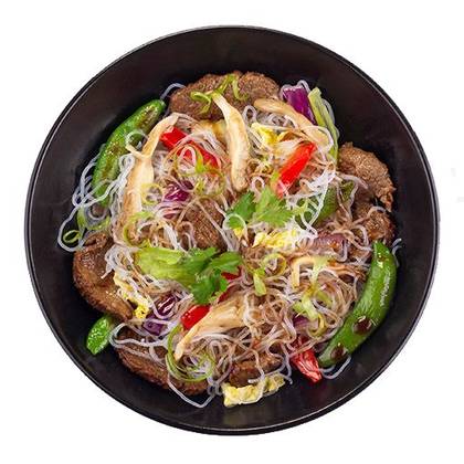 Скляна локшина  з телятиною в устричному соусі