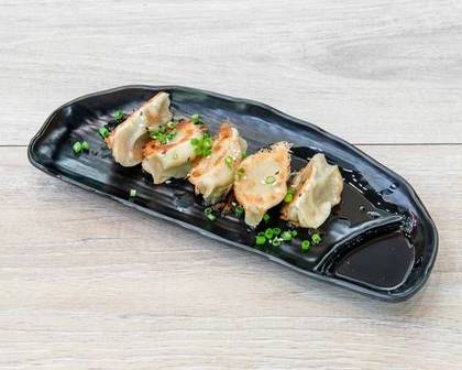 Fried Dumplings (5 Pieces)