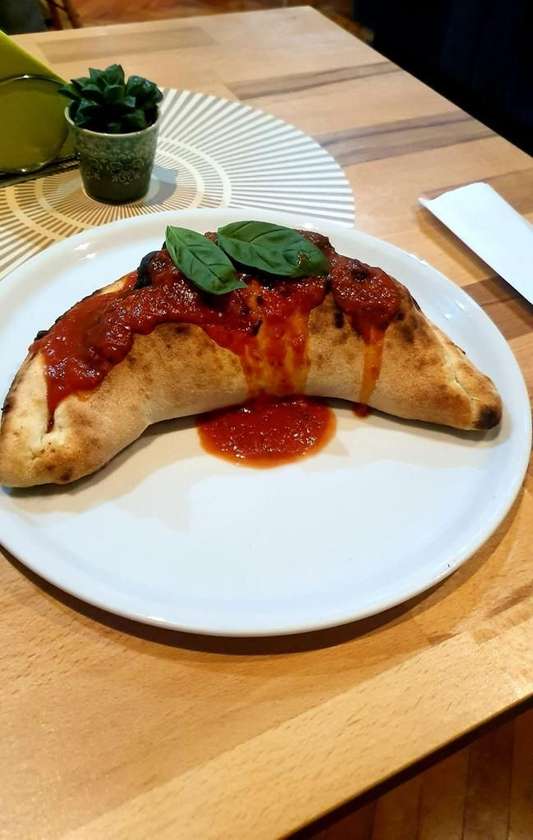 Pizza Calzone