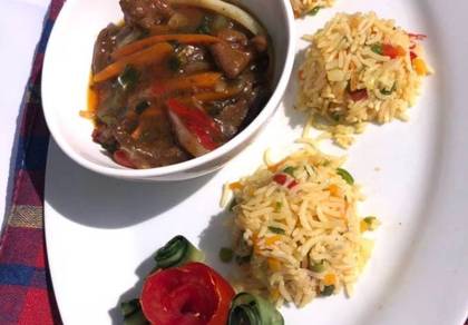 Chicken beef sauce with fried rice