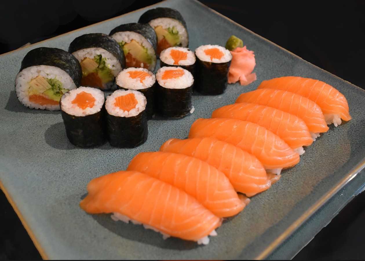 Salmon 7 & Maki (521g)