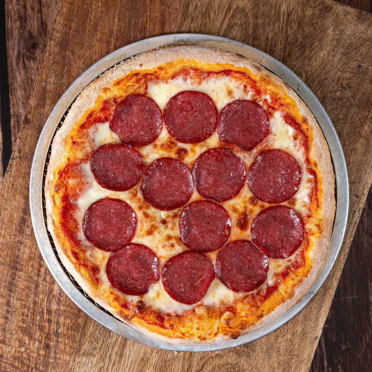 Salami Pizza - 30cm