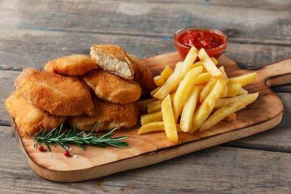Chicken Nuggets with Chips
